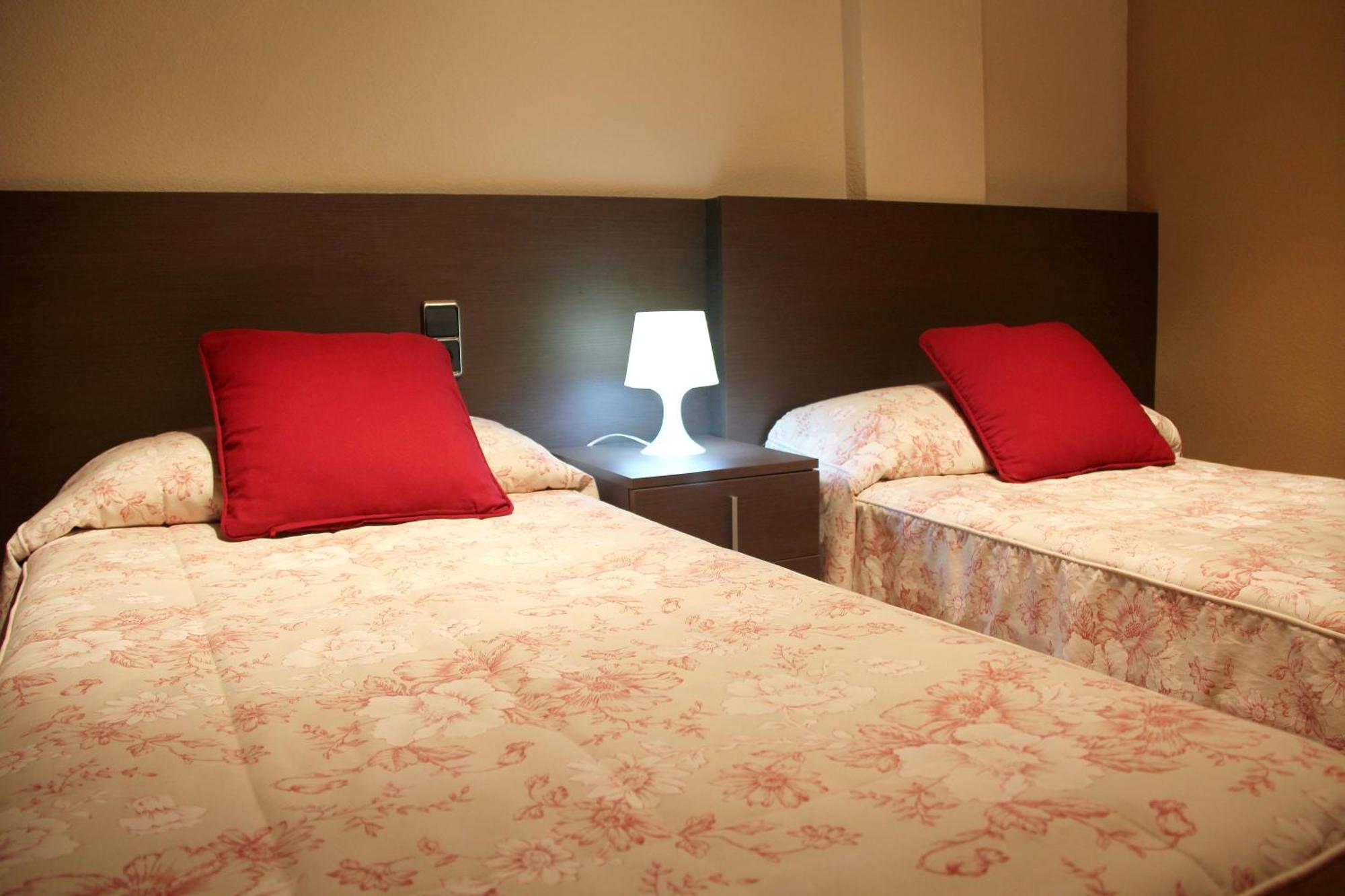 Hostal Cafeteteria Goya Μπαρμπάστρο Δωμάτιο φωτογραφία